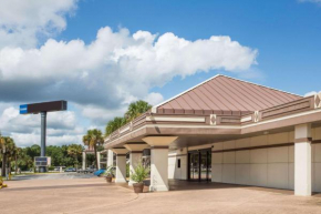 Hotels in Deltona